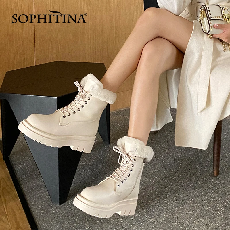 

SOPHITINA Winter Women Boots Platform Warm Genuine Leather Zipper Boots Plus Size 34-43 Plush Fashion Female Ankle Shoes SO919