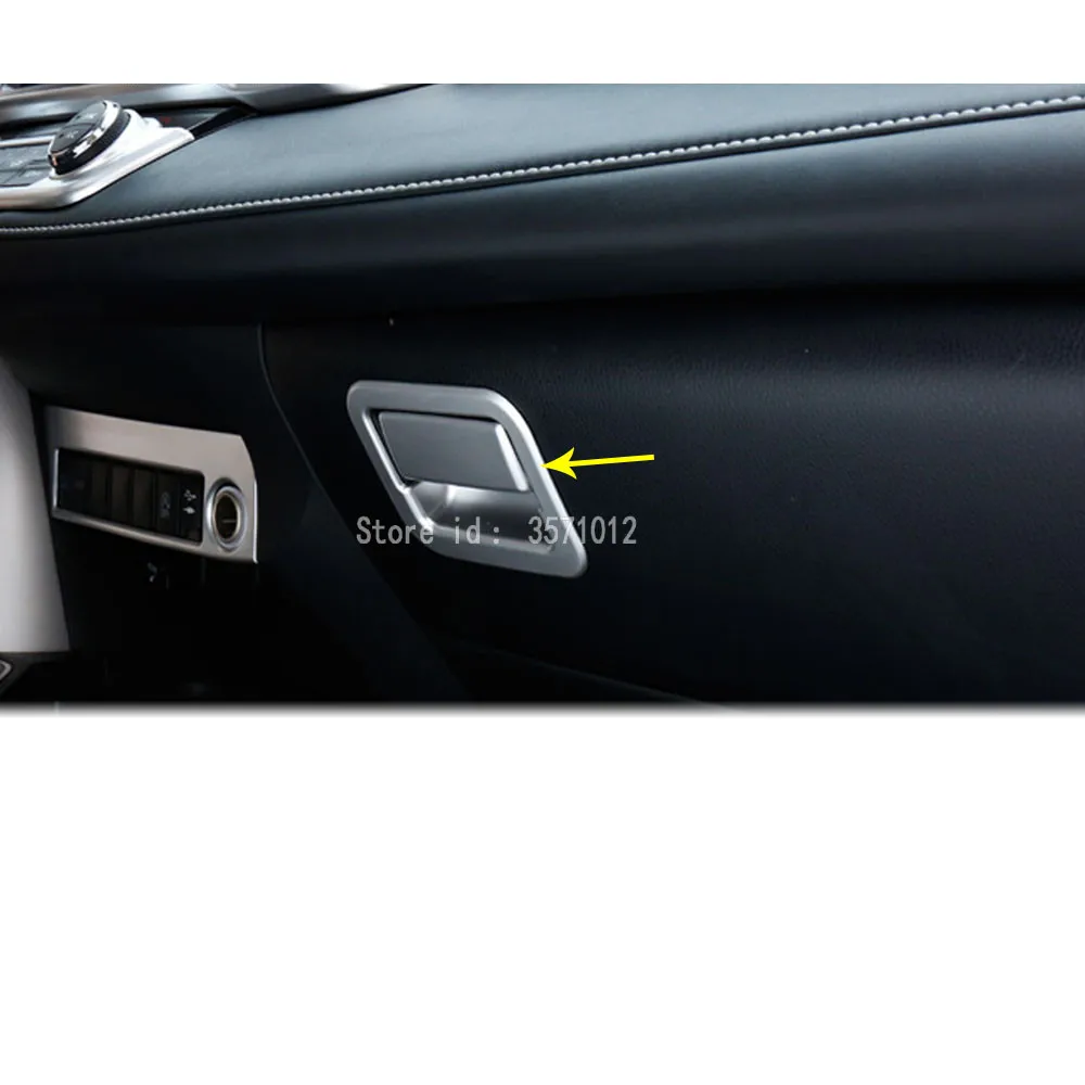 

Car ABS Chrome Glove Store Box Handle Buckle Cover Trim Auto Accessories Styling 2pcs For Toyota RAV4 2016 2017 2018
