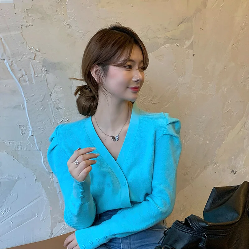 Черный топ с длинным рукавом и V-образным вырезом свитер для ранней осени 2021