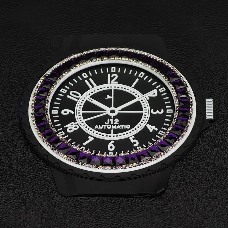 

Противоскользящий коврик для украшения салона автомобиля