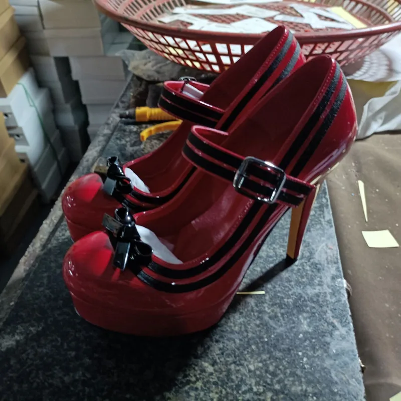 

SHOFOO shoes,Beautiful women's shoes, patent leather,about 12.5cm high heel women's shoes, round toe pumps.SIZE:34 -45