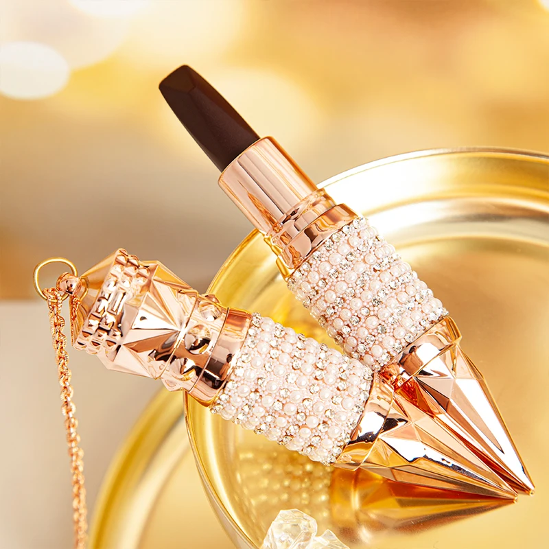 

Queen's Diamond Pearl Three-Color in-One Tube Lipstick Matte Texture Eeucc Silky Waterproof and Durable Nude Lip Makeup