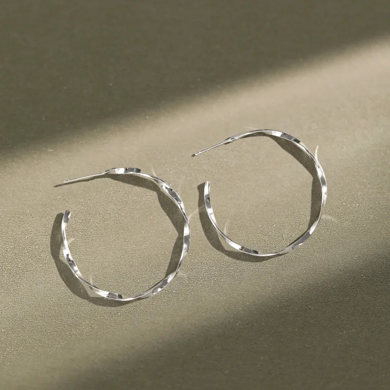 Женские большие круглые серьги гвоздики для вечеринок минималистичное