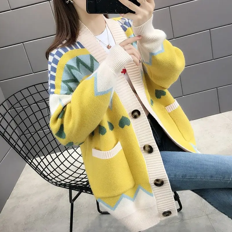 

Autumn and winter women's sweater loose coat, heart printed knitted cardigan