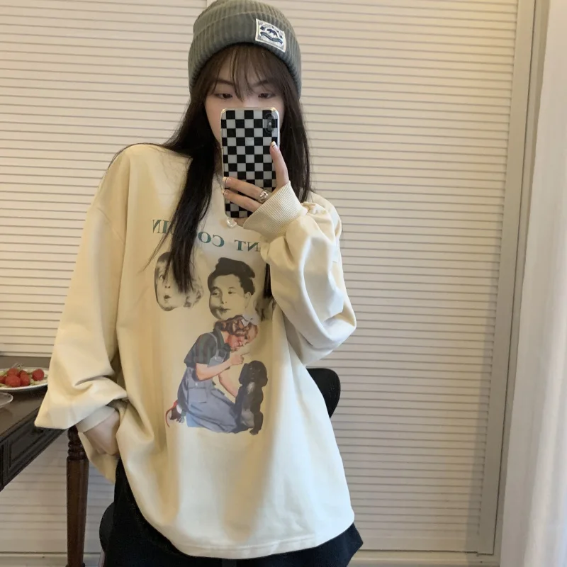 Кремовая латте Веселая печать | Женская одежда