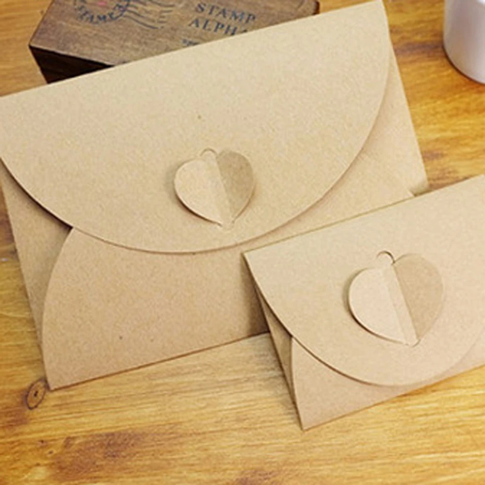 

20pcs/lot Retro Creative Love Section Korean Stationery Envelopes Kraft Paper Folding Envelopes Postcards Contain Paper Bag