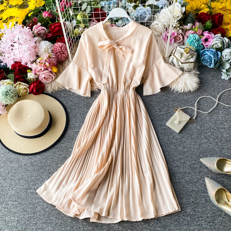 Женское пляжное платье в стиле ретро Элегантное Длинное плиссированное средней
