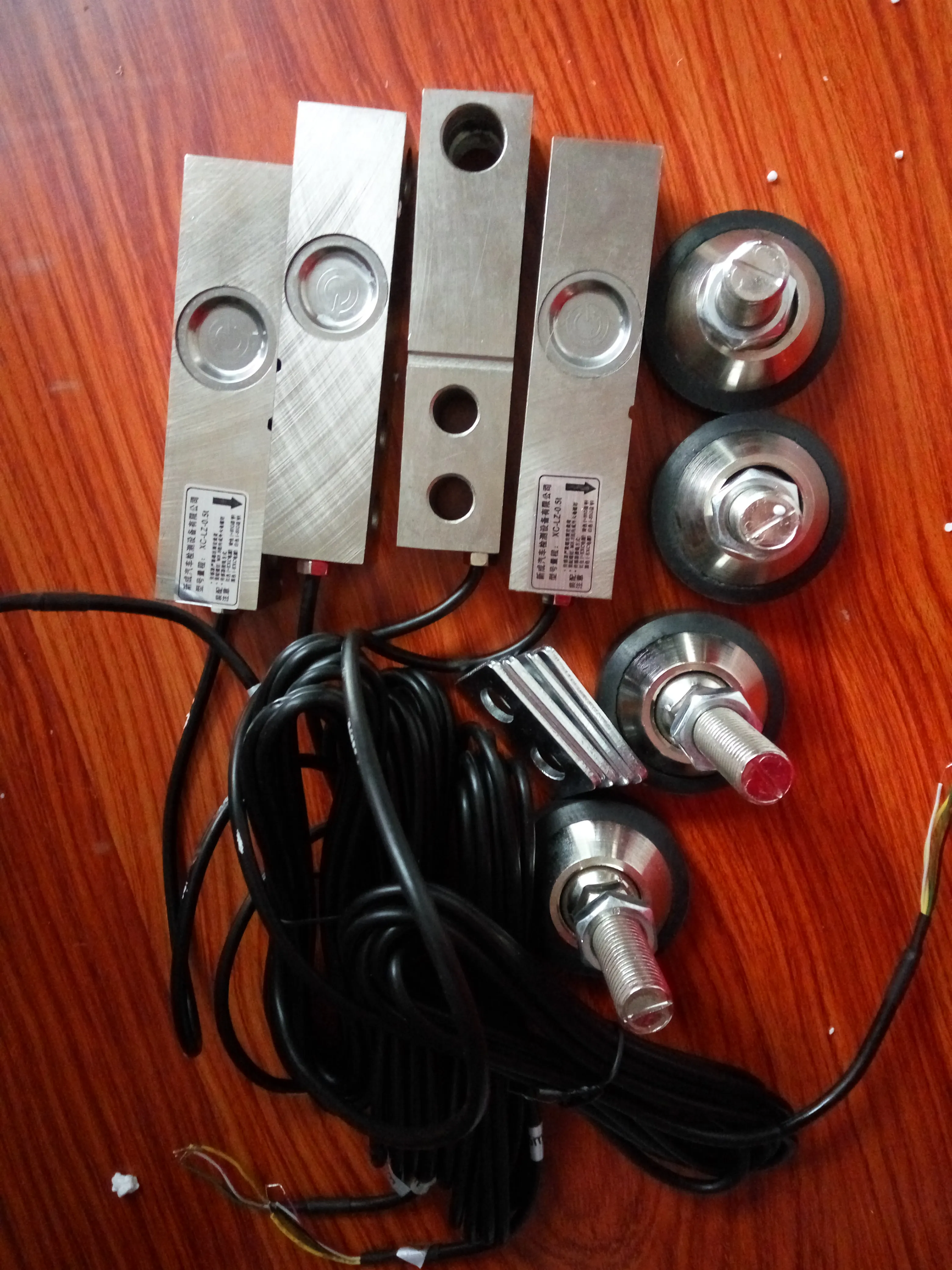 С ножкой и подставкой справочный диапазон выбора консольный датчик взвешивания