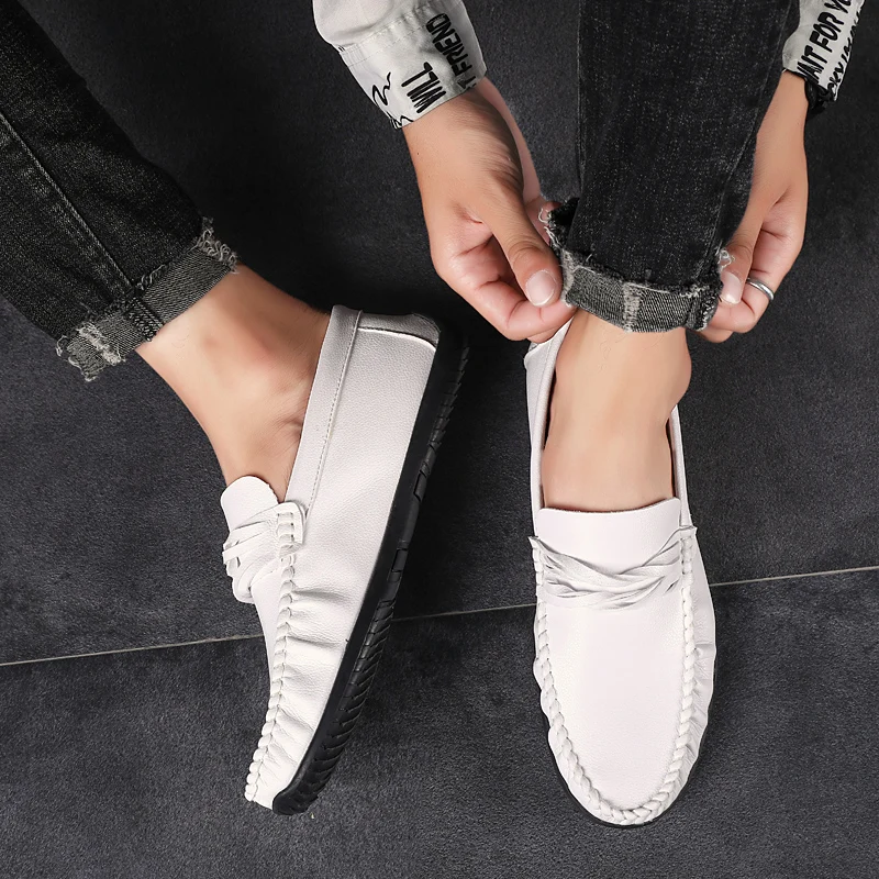 

Туфли мужские дышащие, мягкие кожаные мокасины, повседневная обувь для вождения, плоская подошва, без застежки, брендовые лоферы, 2020