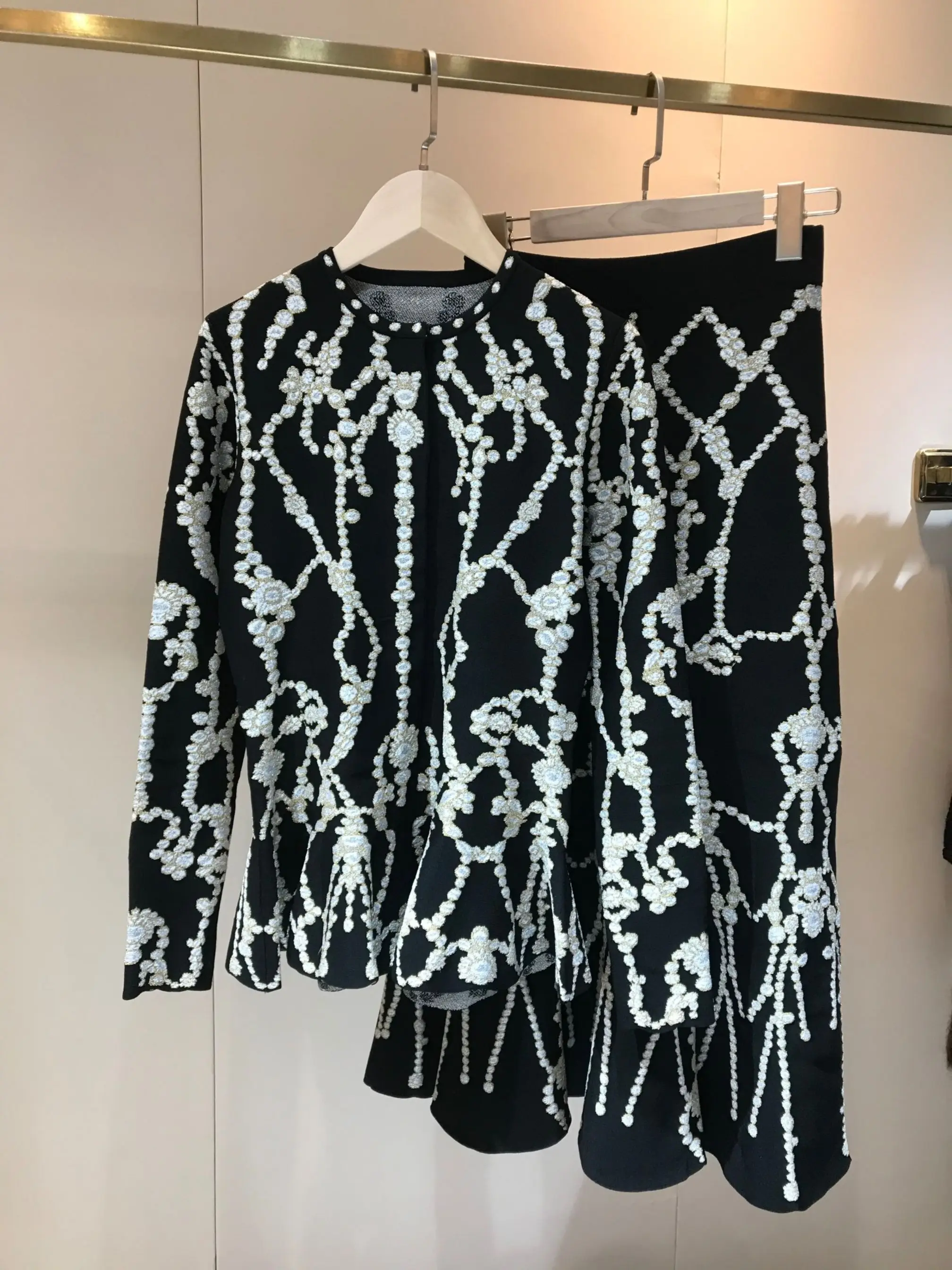 

new ladies fashion 2021 printed suit jacket + skirt 2 piece set 1216