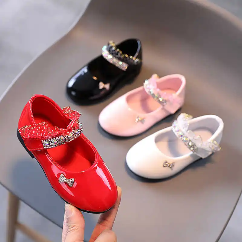 

Girls Princess Shoes 2021 New Fashion Patent Leather Wedding Shoes White Children Mary Janes Shoes Big Girls Dance Shoes K233