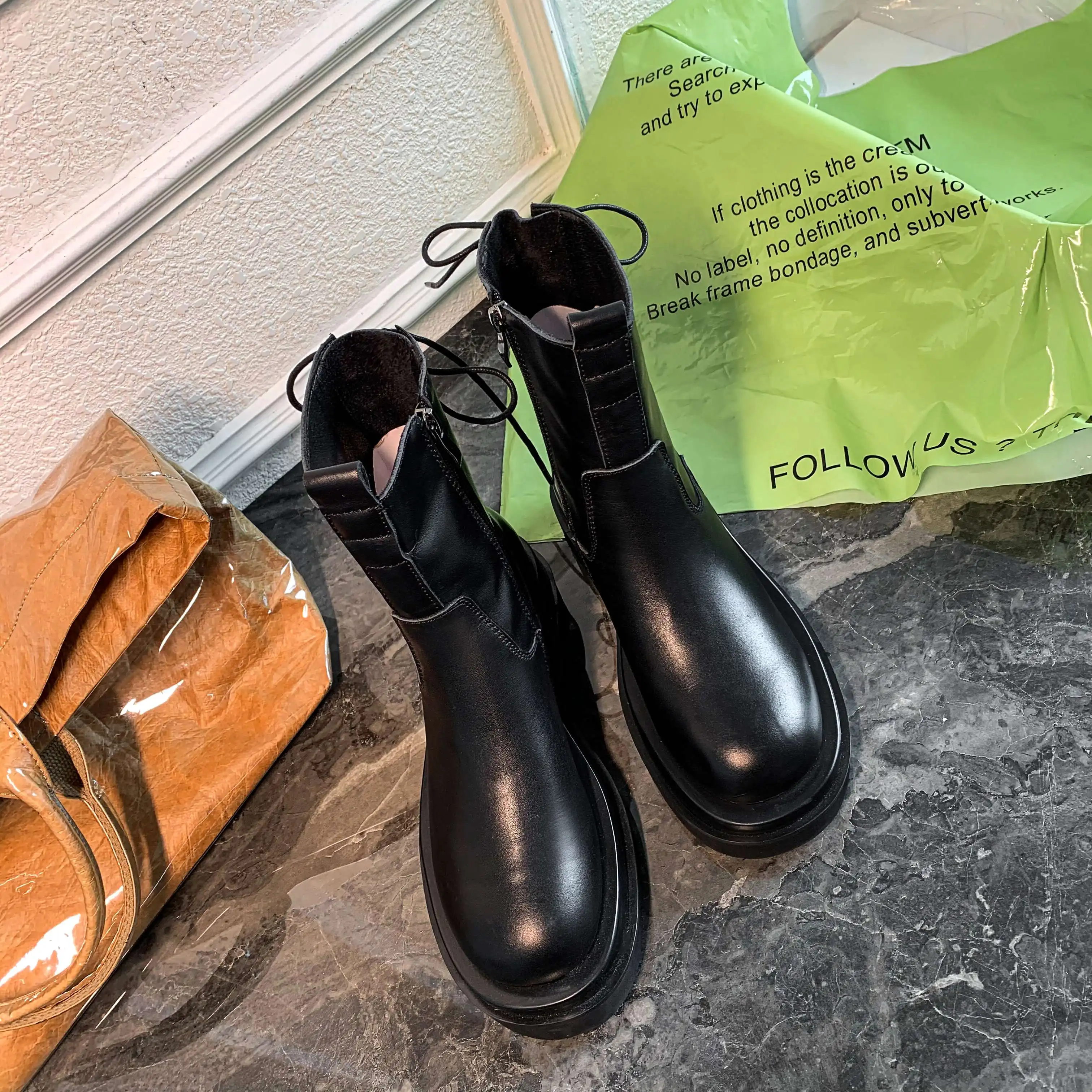 Beli Vichelo Panas Terbatas Kustomisasi Ukuran Desain Eropa Motor Boots Tampan Wanita Muda Streetwear Pertengahan Betis Boots L02