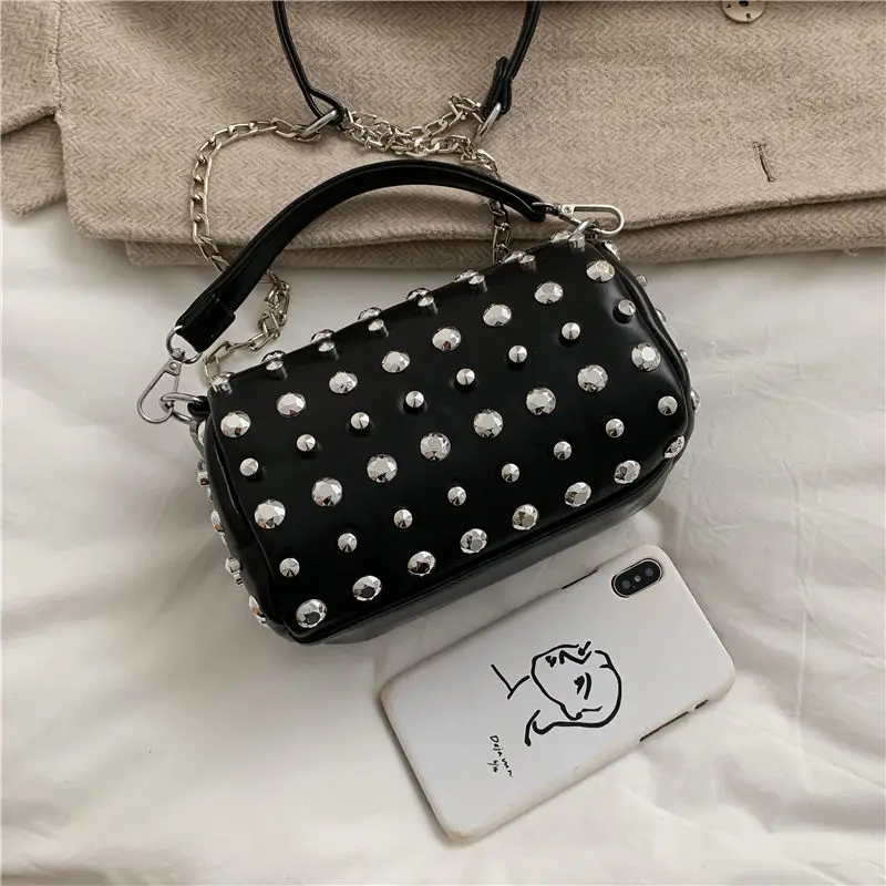 Модные милые женские сумки с заклепками маленькая сумка на плечо кожаная уличная