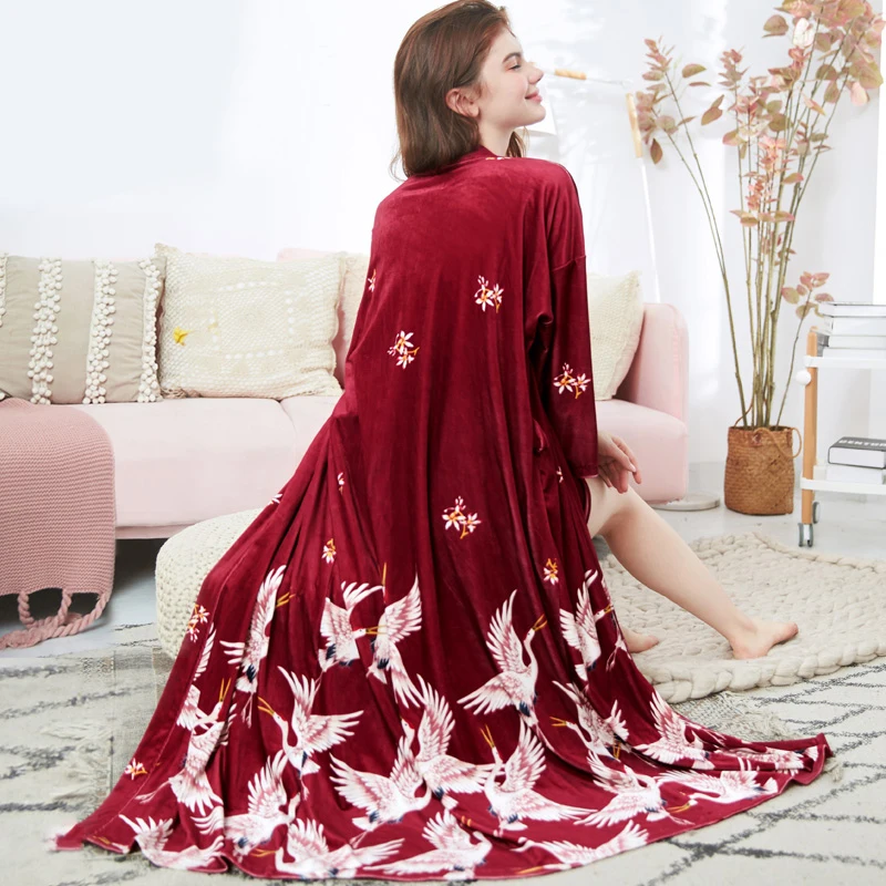 

Autumn Winter New Velvet Women Robe Crane Printed Sleepwear Casual Kimono Bathrobe Sexy Nightwear Bride Bridesmaid Dressing Gown