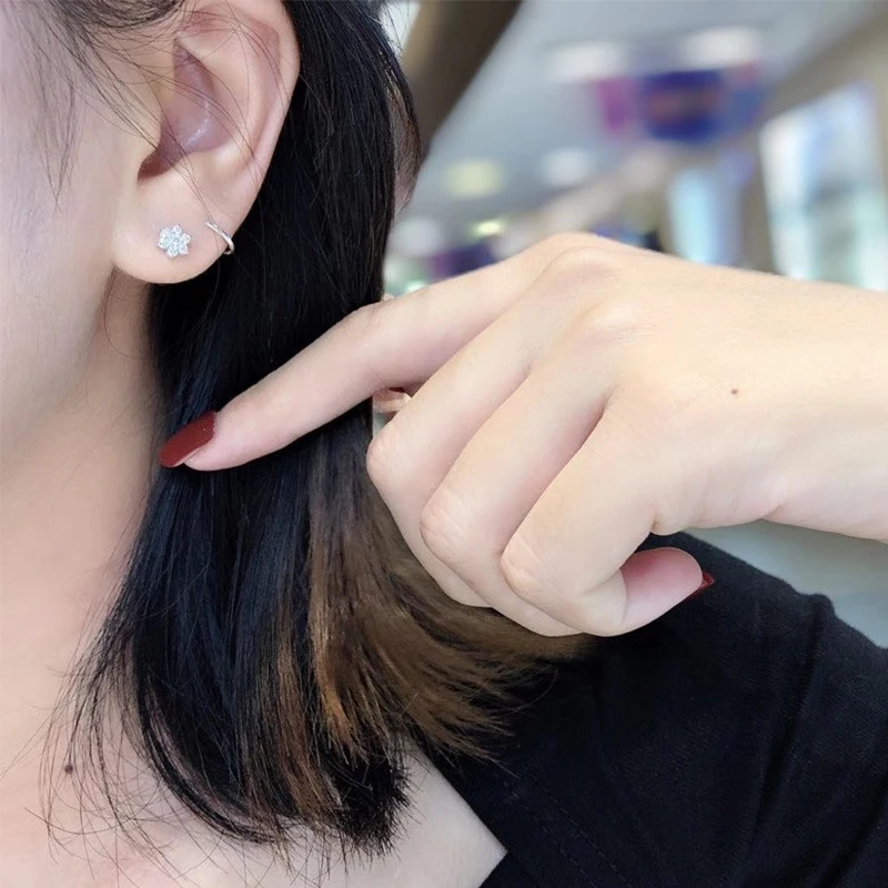 

LUOWEND 18K Solid White Gold (AU750) Women Engagement Stud Earrings Certified Real Natural Diamond Earring Fashion Design