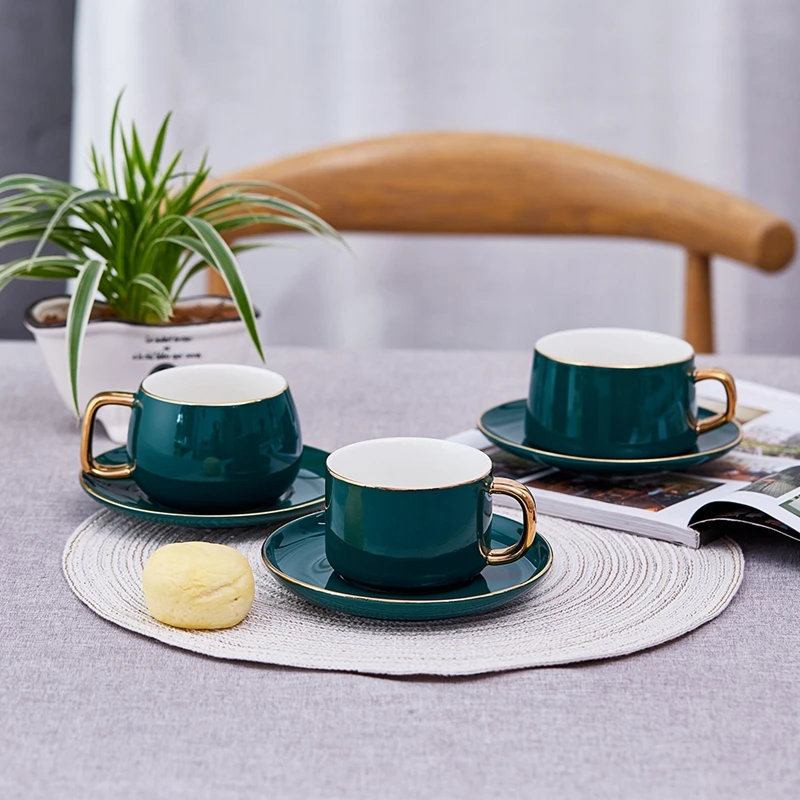 Роскошная керамическая кофейная чашка с золотой инкрустацией и блюдце набор