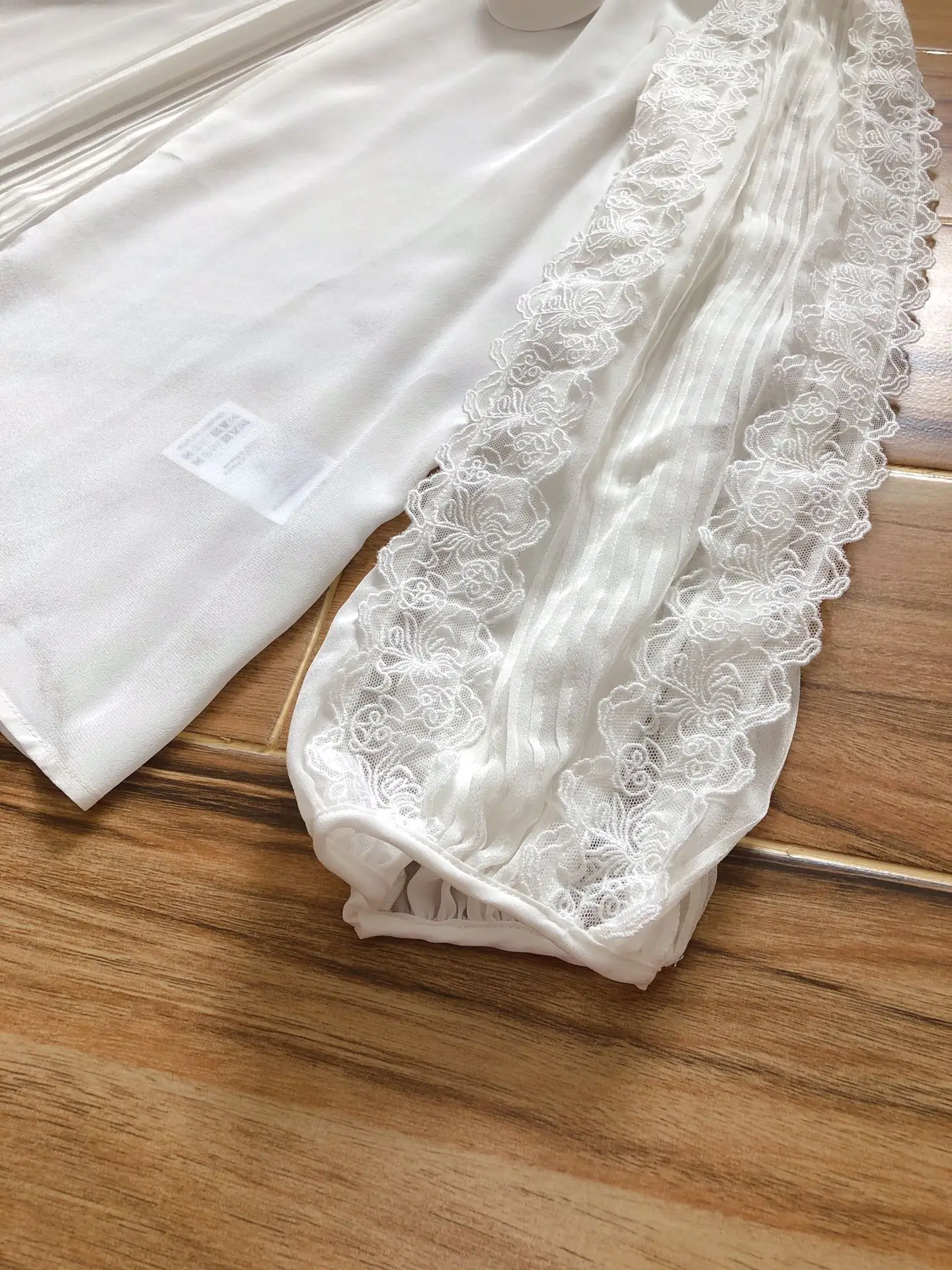 

Luxury Brand 2 Pieces Skirt Set Women 2021 Summer New White Short Sleeve Top + High-waisted Skirt Casual Streetwear Short Sets