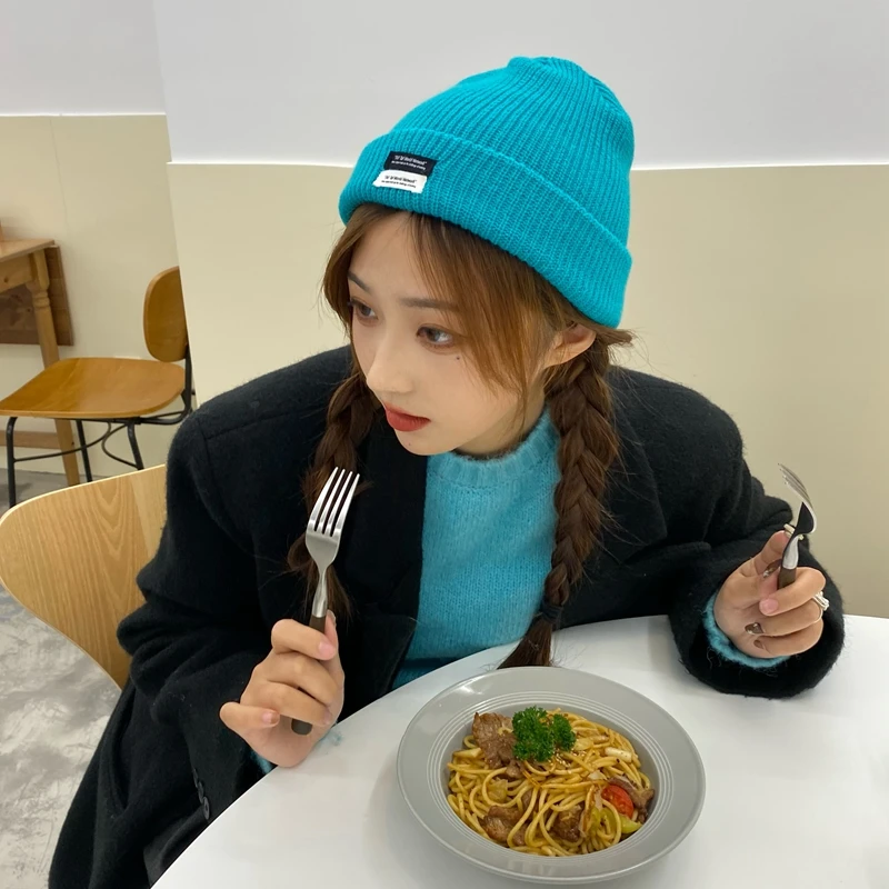 Белого и голубого цвета вязаная шапка для женщин в Корейском стиле Стиль Ins
