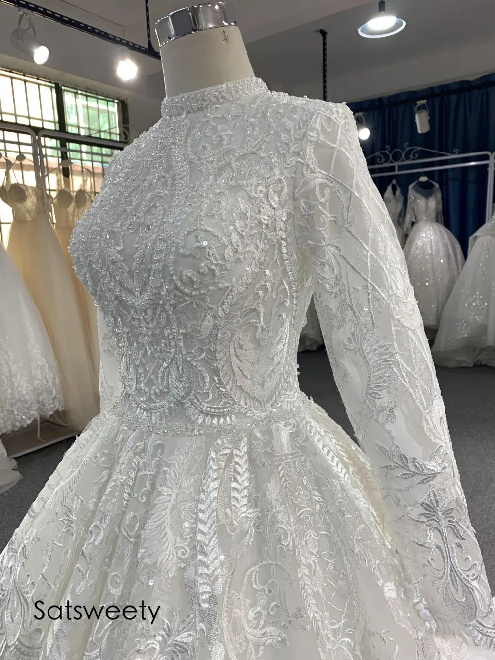 

Luxury Beaded Muslims Wedding Dress 2021 Lace Appliques Long Sleeves Ball Gown Bridal Customized Vestido de Noivas