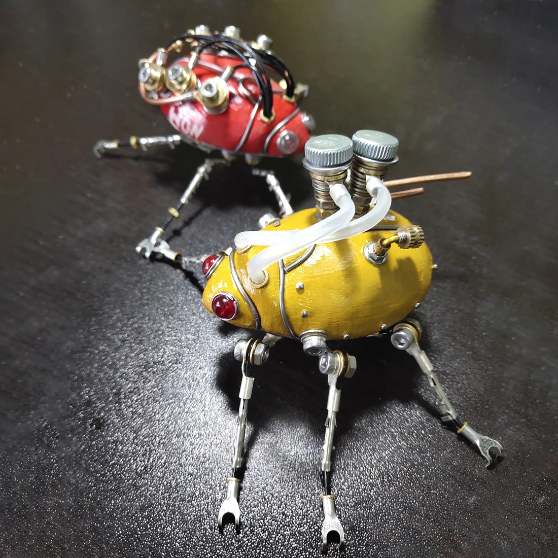 

3D Mechanical Metal Model Kit Handmade Assembled Crafts For Home Decor Children Creative Gift - Little Beetle ( Finished)