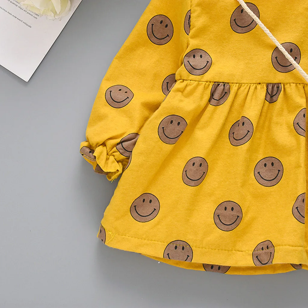 Утепленное модное платье принцессы со смайликом и длинными рукавами для