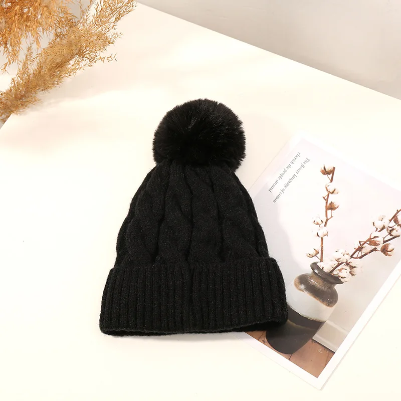 

Hairy Ball Woolen Hat Women's Autumn And Winter Thickening Warm Hat Korean Version Of The Wild Retro Knitted Hat Student Art Cap