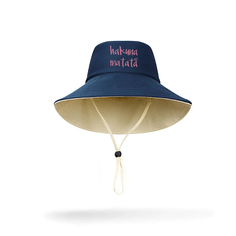 Женская летняя рыбацкая шляпа с широкими полями и защитой от УФ-лучей "Hakuna Matata".