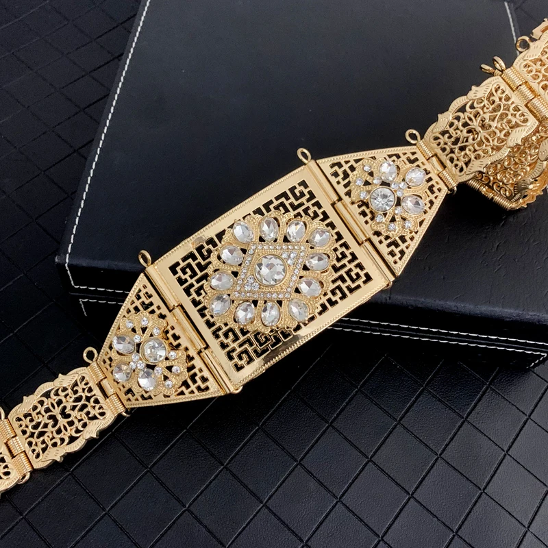 

Роскошный женский свадебный пояс с кристаллами