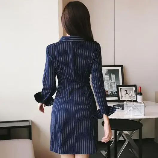 Женское облегающее платье блейзер в полоску офисный пикантный синий Тренч с