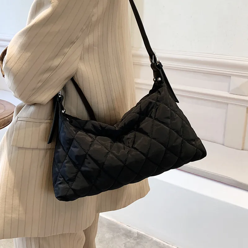 

Casual Female Shoulder Bags Large Capacity Travel Handbag Women Diamond Lattice Quilted Crossbody Bag Ladies Nylon Messenger Bag