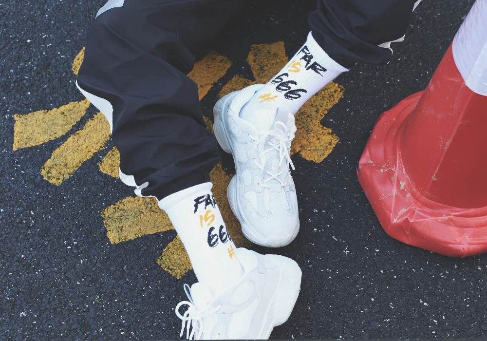 666 European And American Streets Fashion Socks Men And Women Thigh High Socks Harajuku Sports Long Socks Popular Brand Lettered