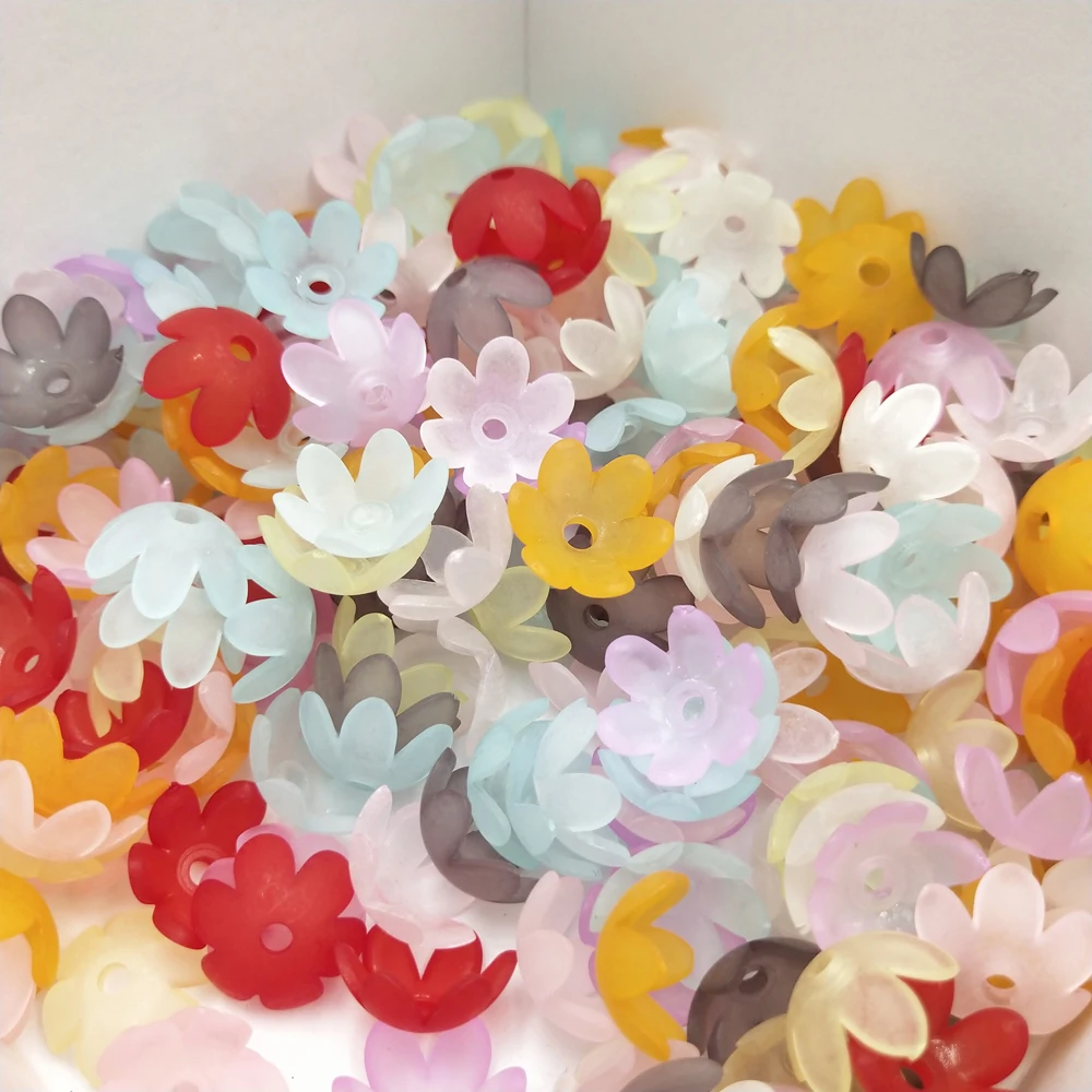 

Fashion Six Petal Flower Beads Acrylic Frosted Flower Beads Bowknot Tie Bead for DIY Sewing Buttons DIY Material Findings