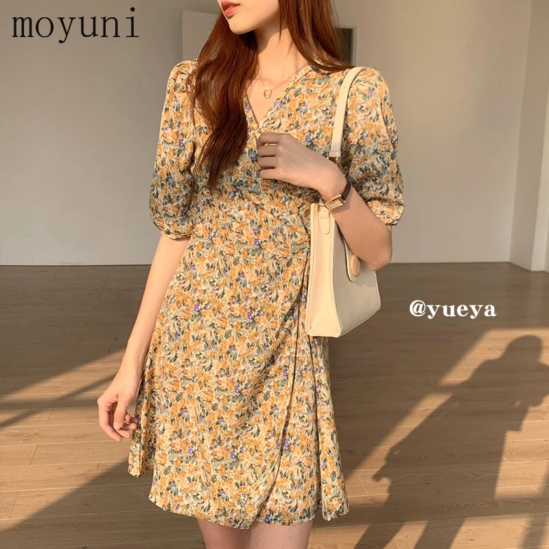 

Large Size Floral Chiffon Dress for Women Spring and Summer 2021 New Korean Fashion Style Tight Waist V-neck A- line Slimming