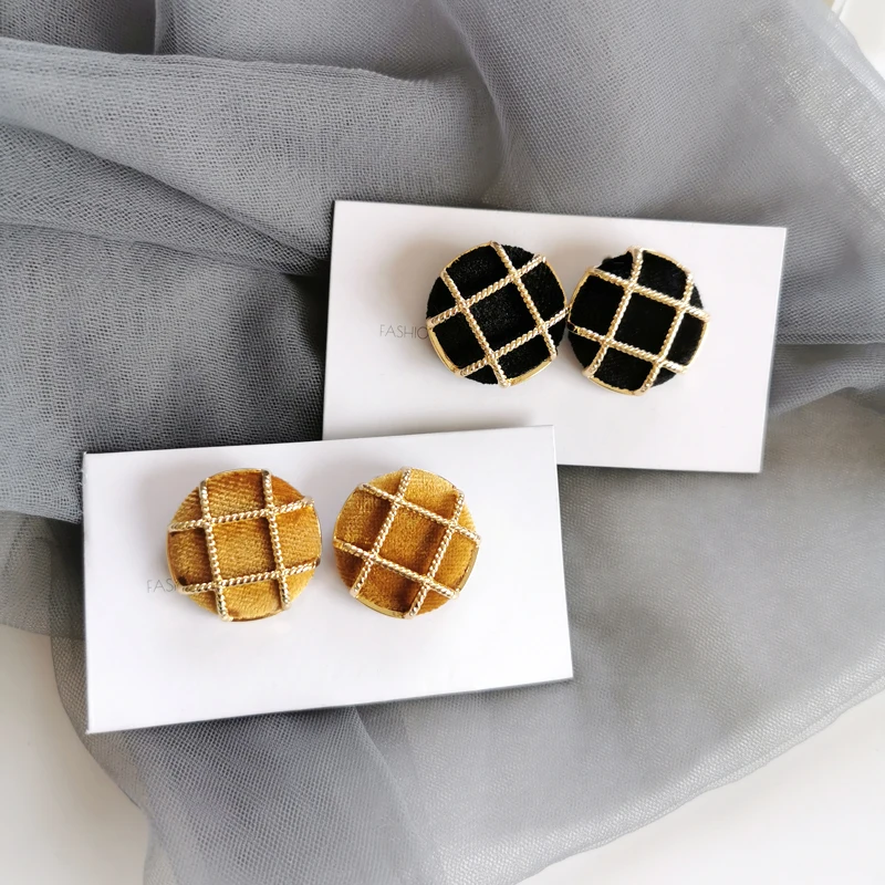 

2020 button earrings suitable for women round earrings retro metal geometric exaggerated earrings