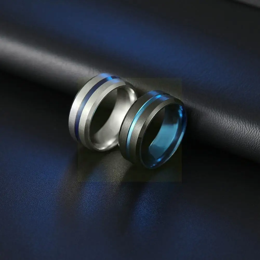 

2021 New Men's Electroplating Two-tone Ring Simple Wedding Trendy Black Rings Jewelry Women Fashion Wedding Gift Groove Rin K7v1