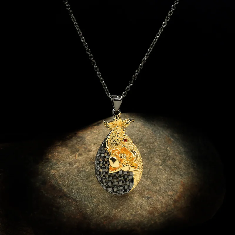 

Vintage Fashion Golden Flower Pendant Embossed Crystal Zircon Necklace Clavicle Chain Ladies 925 Silver Jewelry Sweater Chain