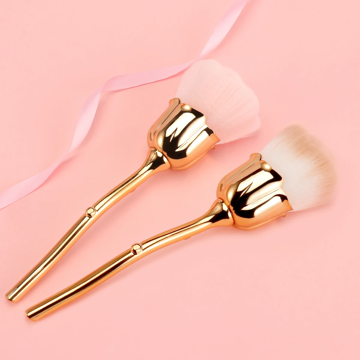 

Foundation Powder Blushes Contour Cosmetic Brush Rose Flower Makeup Brush 1pc