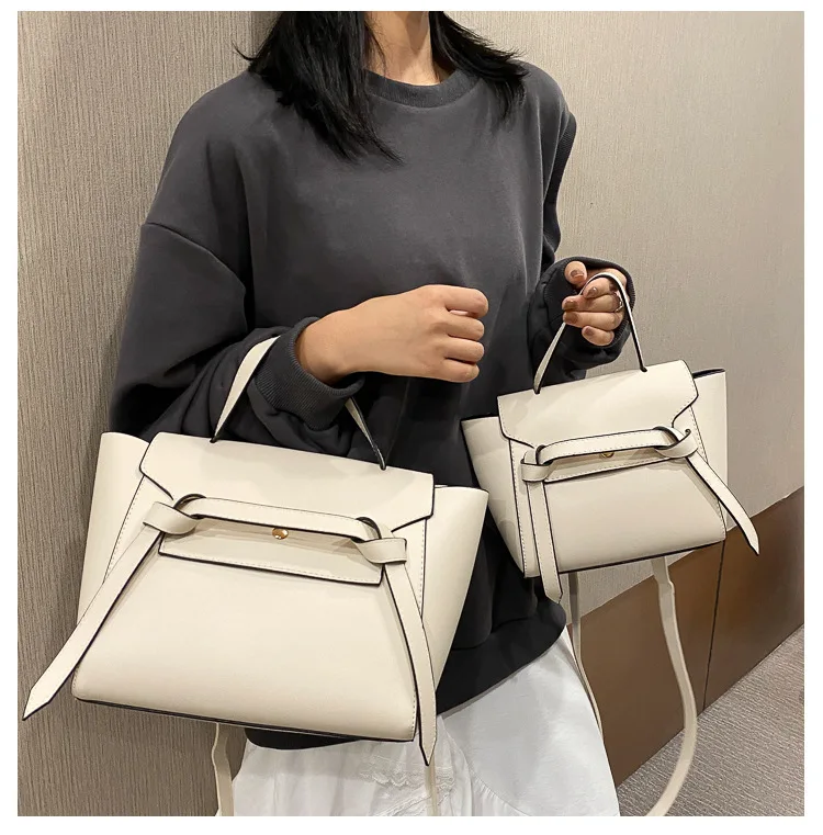 

Catfish Wings Bag Women's Handbag Autumn and Winter New Commuter Bag Large-capacity One-shoulder Bag Under The Armpit Bag
