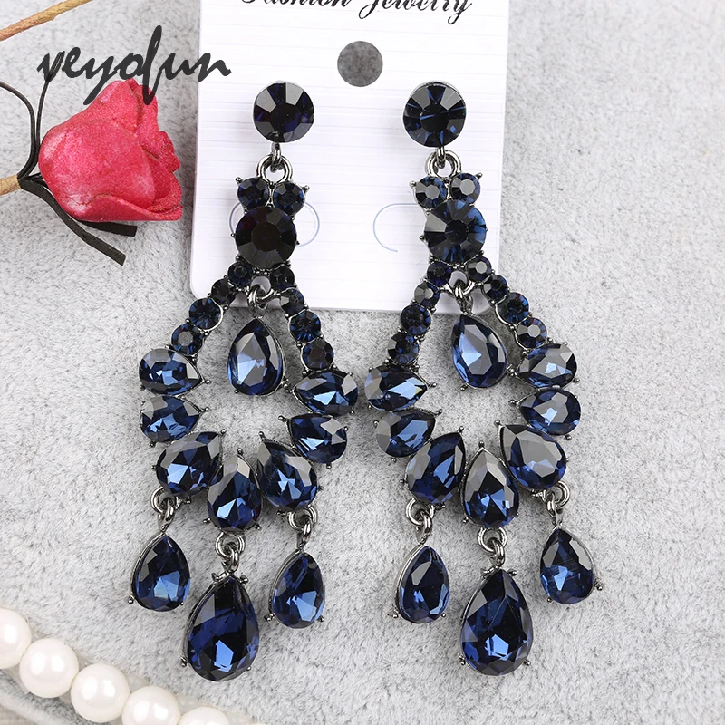 

Veyofun Ethnic Hollow Crystal Drop Earrings Elegant Tassels Dangle Earrings Fashion Jewelry for Women Gift