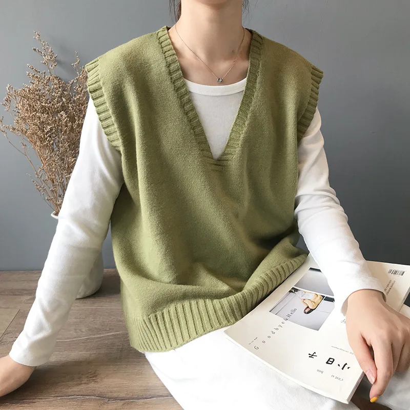 Женский трикотажный жилет Осенний однотонный без рукавов с v образным вырезом