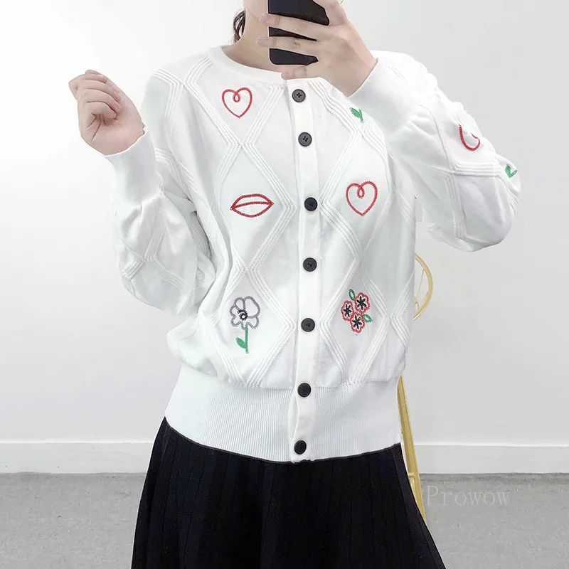 

Fashion White Cardigan Sweater Women Rhombus Plaid Floral Lips Love Heart Embroidered Sweater Coat Autumn Winter Knit Cardigan