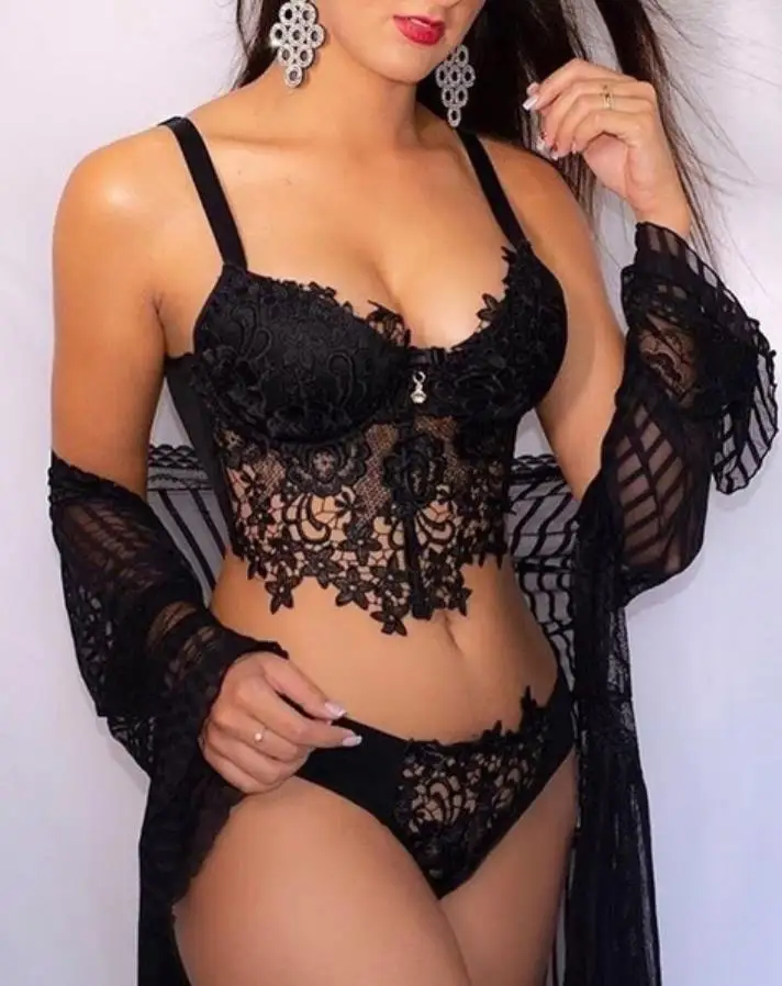 Комплект женского кружевного нижнего белья бюстгальтер пуш-ап трусы-плавки