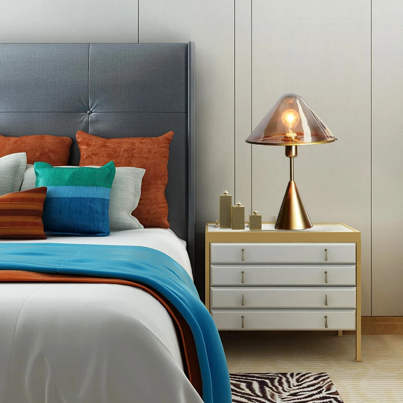 

Современный итальянский дизайн Благородный минималистичный Настольный светильник креативный Lron Led Настольный светильник для гостиной спа...