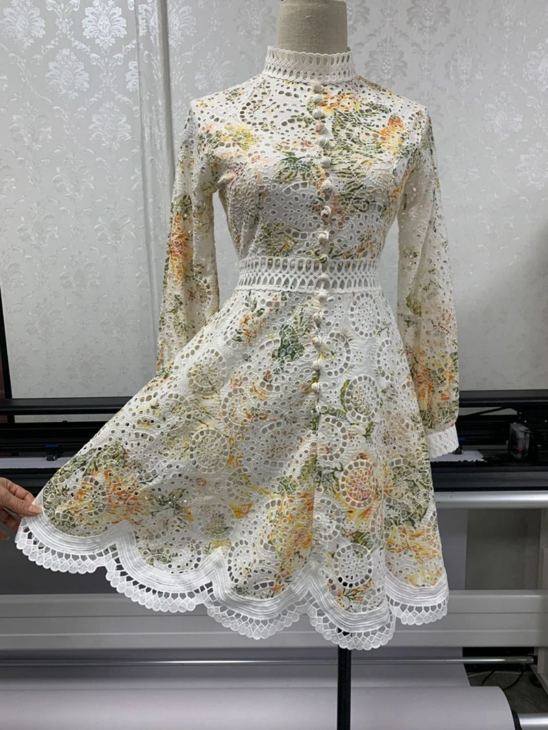 

2021 Woman Embroidered Short Dresses