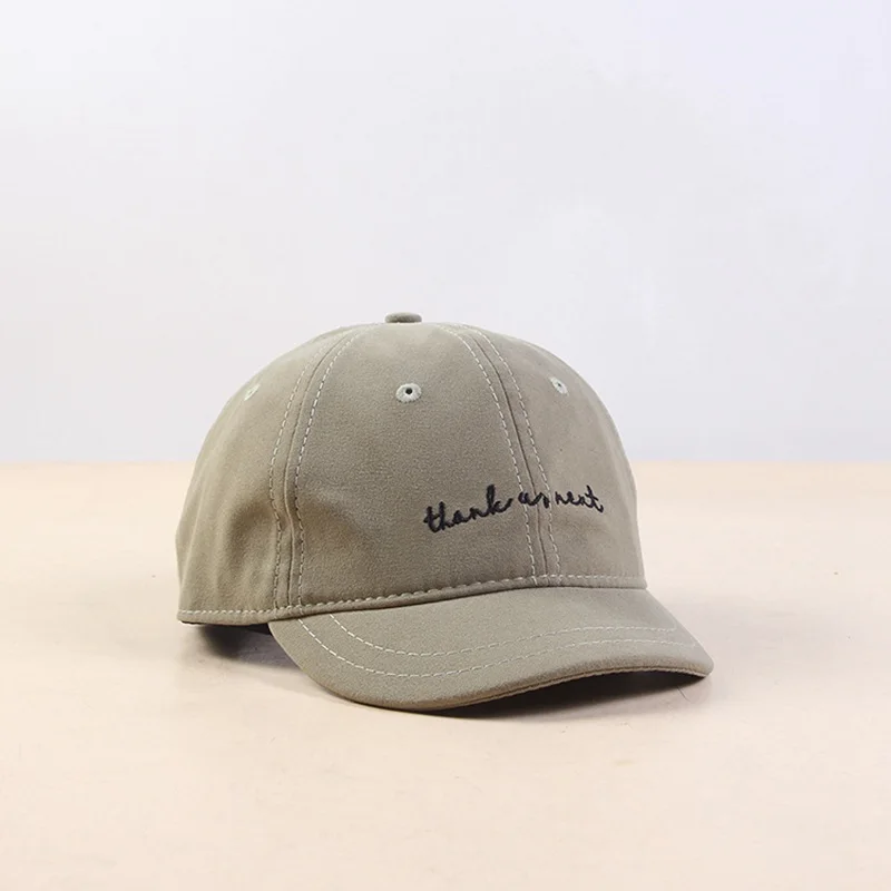 Бейсбольная кепка с вышитыми буквами на весну и осень новая уличная короткая