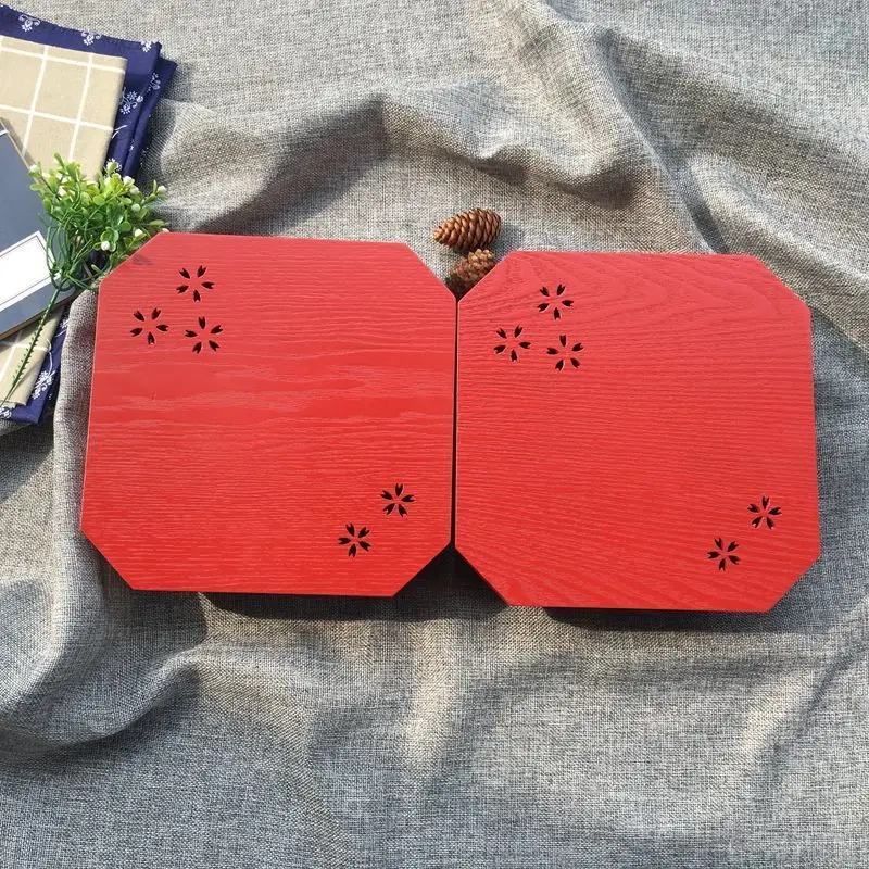 Тарелка из цельной древесины в китайском стиле красная четыре цветка вишни