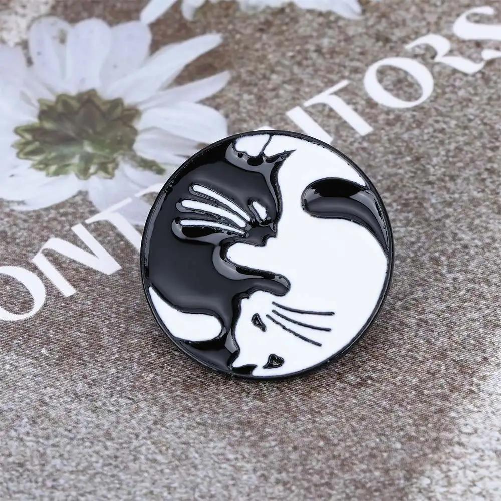 1 шт. круглая брошь в виде кота новинка модная одежда унисекс белого и черного
