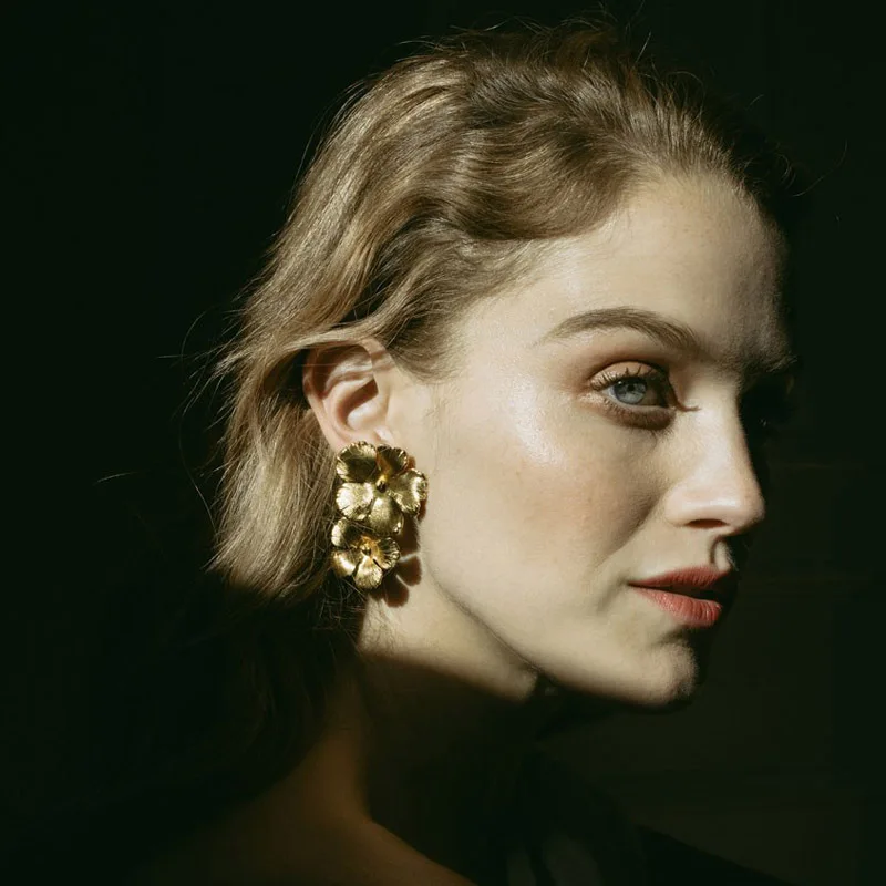 Модные роскошные брендовые новые дизайнерские металлические серьги с цветами