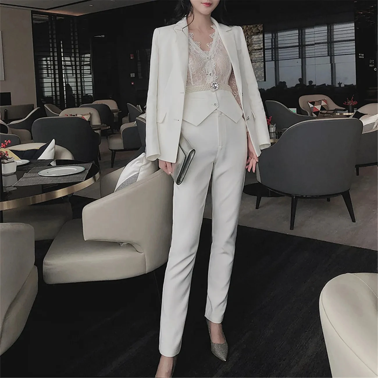 Женский Осенний белый костюм куртка + кружевной топ брюки комплекты из трех