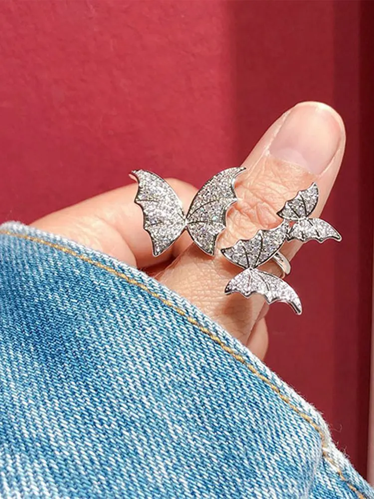 Новое поступление кольца с изменяемым размером в виде бабочки серебристого